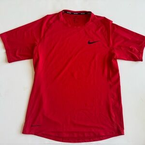 Nike Pro Dri-Fit Red Short Sleeve Athletic Top Size L